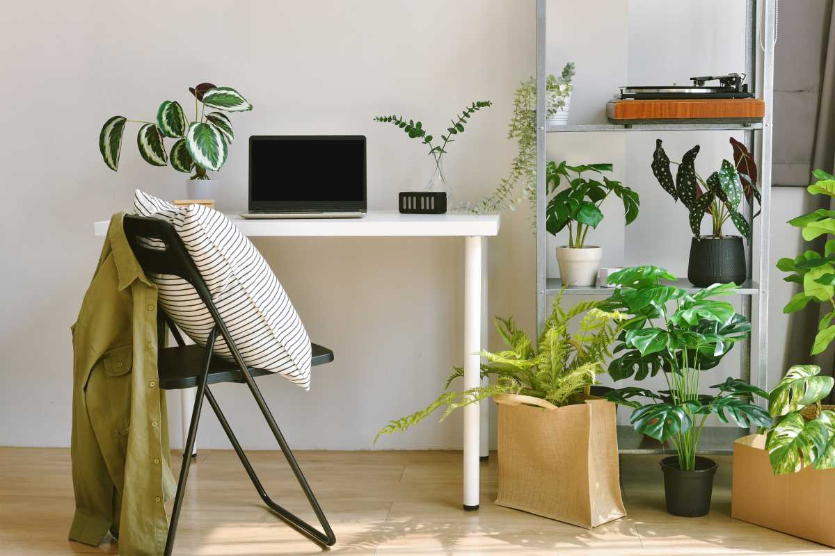 Turn an Ordinary Desk Into Your Favorite Workspace With These Additions